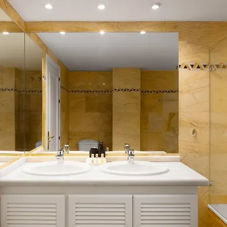 2 Bed In Magna With Sea Views *