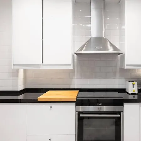 2 Bed In Magna With Sea Views * Марбелья