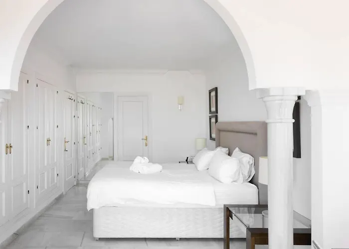 شقة 2 Bed In Magna With Sea Views ماربيا