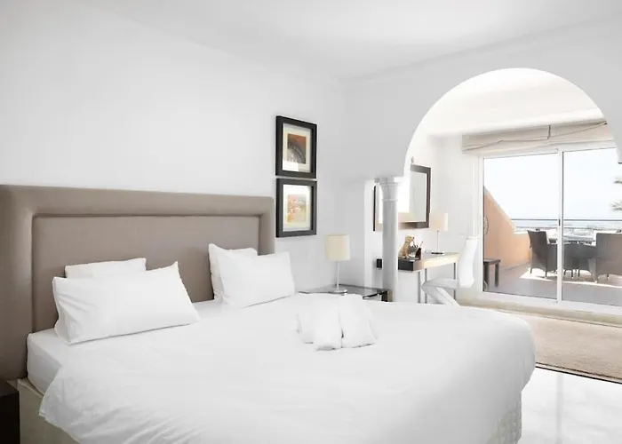 2 Bed In Magna With Sea Views *