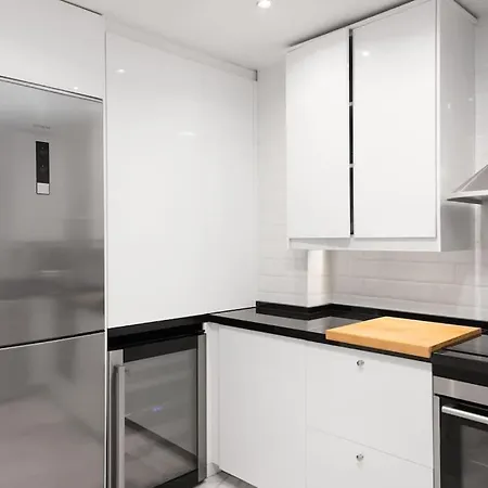 2 Bed In Magna With Sea Views Апартаменты Марбелья